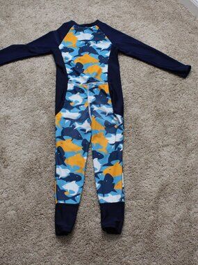 Boys Swimwear Bodysuit Full Sleeves Size 6 Yrs Blue With Sharks Zip in the back